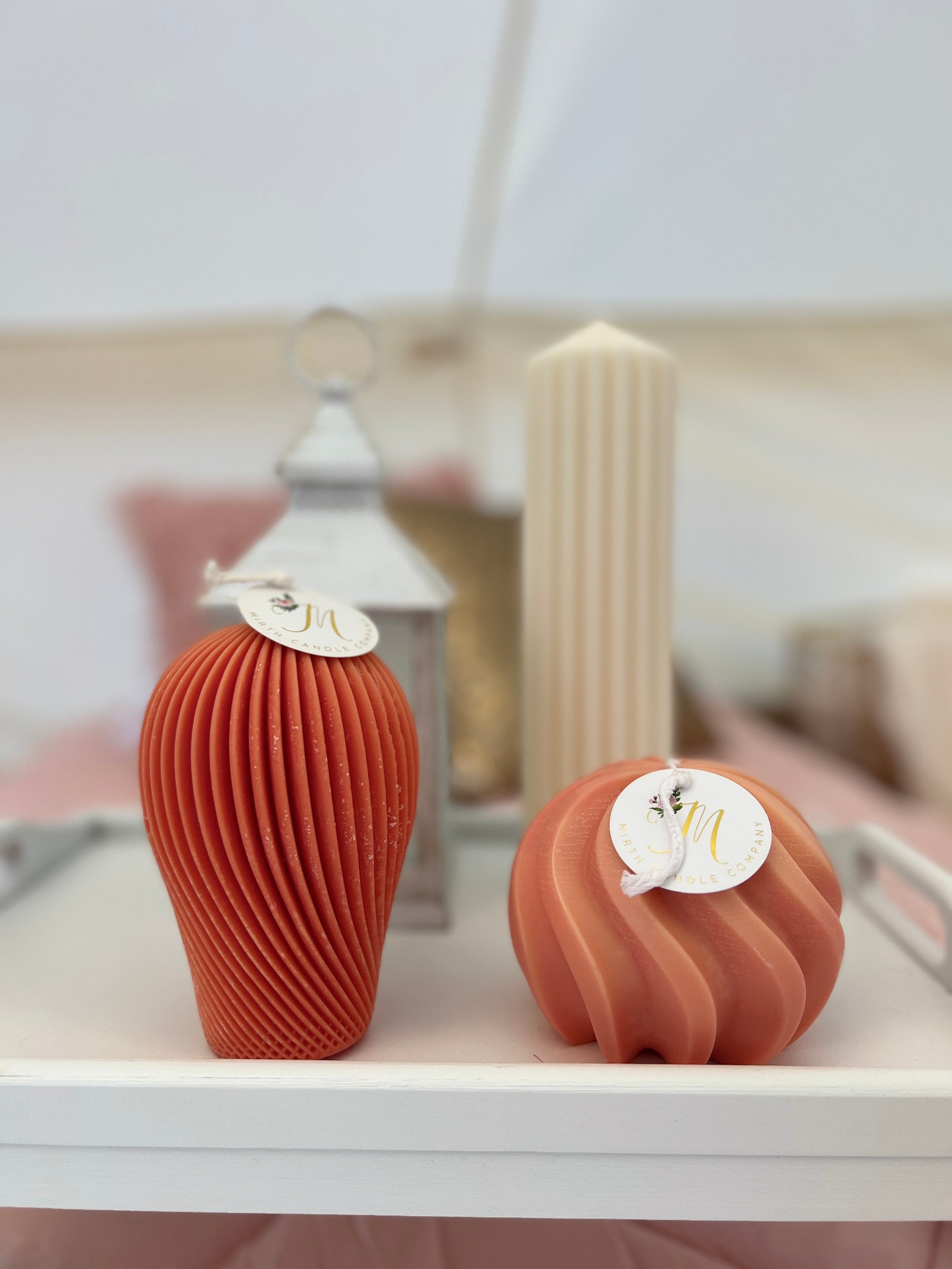 Sculpted Balloon Candle